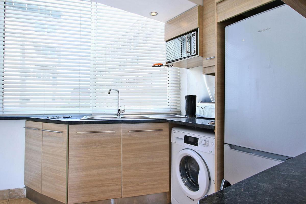 Dolphin Bay Studio With Sea Views Kapstadt Exterior foto